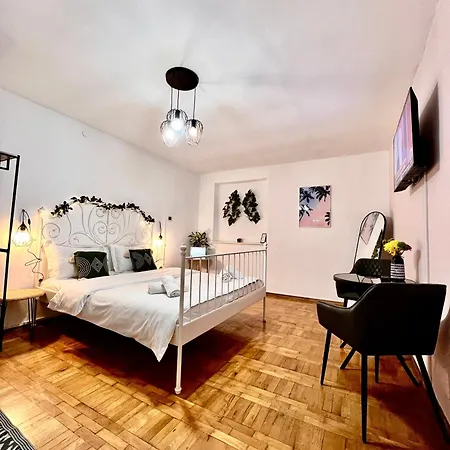 Apartment Old Town Center