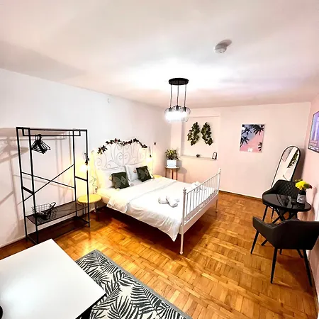 Apartment Old Town Center